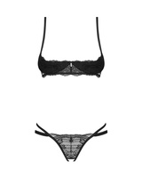 Lace set with an open design