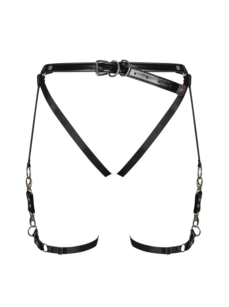 Spicy, black harness